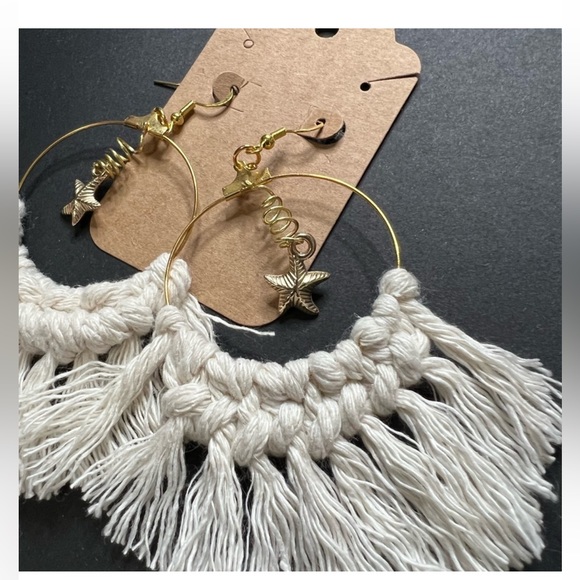 021 Handmade macrame starfish earrings - Picture 2 of 3